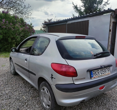 Peugeot 206 cena 3800 przebieg: 222712, rok produkcji 2002 z Chocz małe 67